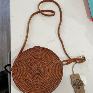 Elegant Tan Woven Crossbody Bag